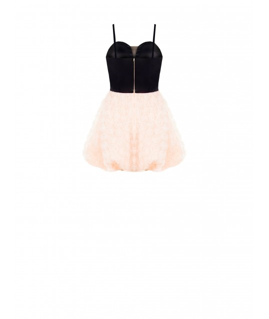 Robe courte ballon avec effet tridimensionnel en tulle rose délicat et bustier en satin Rinascimento