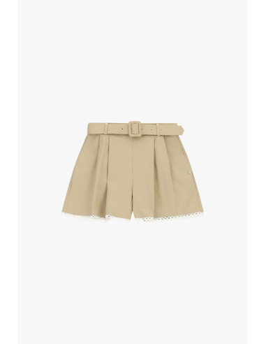 Short à coupe régulière avec ceinture et bordures perforées S.V.P.