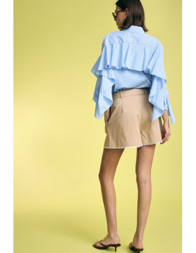 Short à coupe régulière avec ceinture et bordures perforées S.V.P.