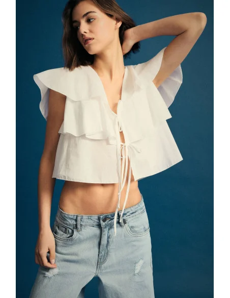 Cropped Top with Ruffle and V-Neck Please