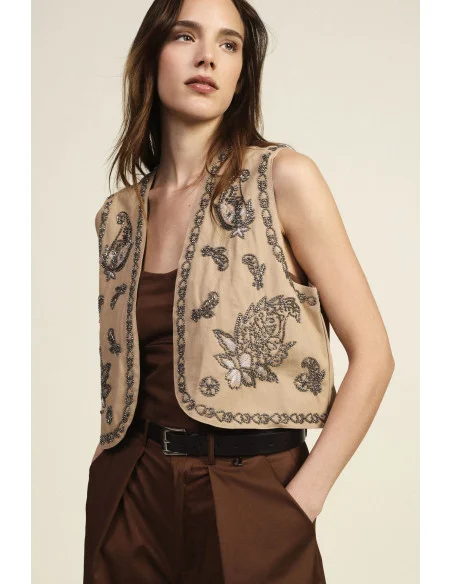 Short Vest With Floral Embroidery Dixie