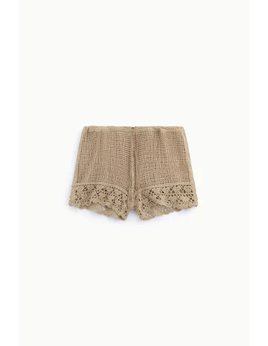 Short coupe classique avec motif ajouré et bordure au crochet Dixie