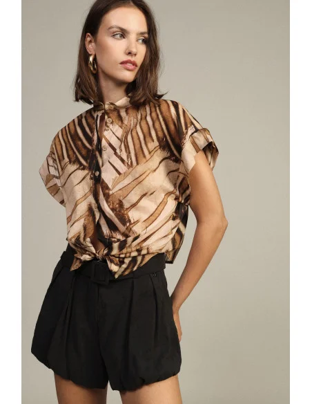 Cropped Blouse with Front Knot and Short Sleeves Dixie