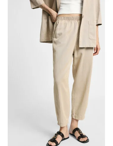 Cropped Trousers with an Elasticated Waist and Pockets – Please