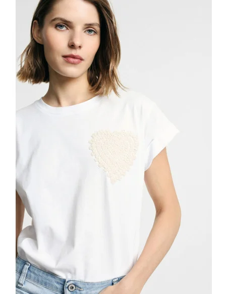 Short-Sleeve T-Shirt with Front Heart Embroidery Please