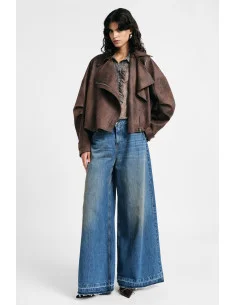 Wide-Leg Jeans with a Wide Hem Please