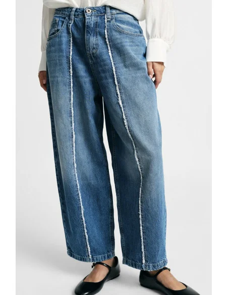 Jean à jambes larges avec surpiqûres contrastantes Please