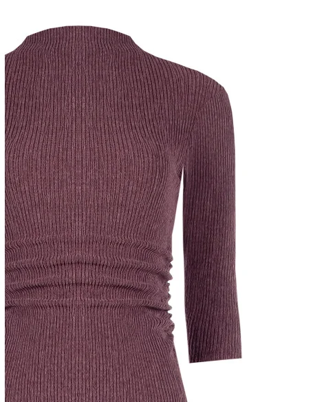 Robe fourreau en tissu gaufré à côtes, froncée sur les hanches, style Rinascimento