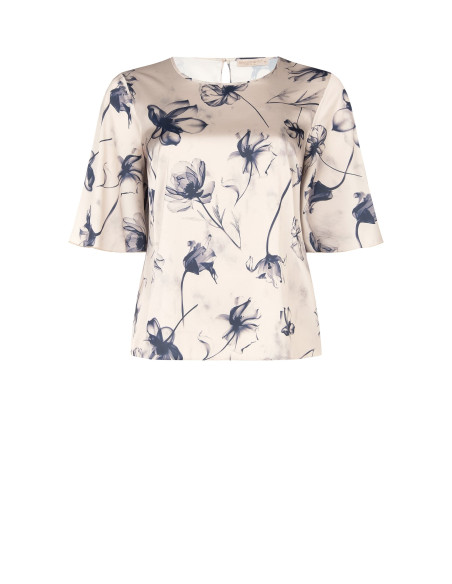 Curvy Satin Blouse with Large Blurred Floral Print and Winged Sleeves – Rinascimento Curvy