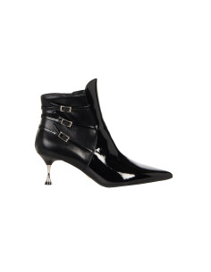 Stivaletto A Punta In Vernice Lucida Con Cinturini Decorativi Rinascimento