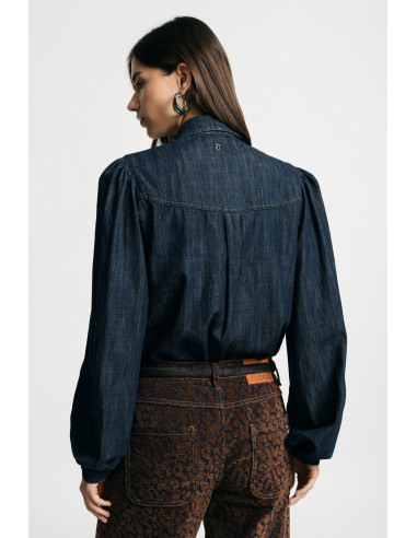 Chemise à col classique et manches longues amples, s'il vous plaît