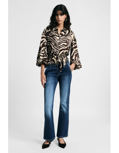 Jeans évasés avec bas large et coutures apparentes, s'il vous plaît