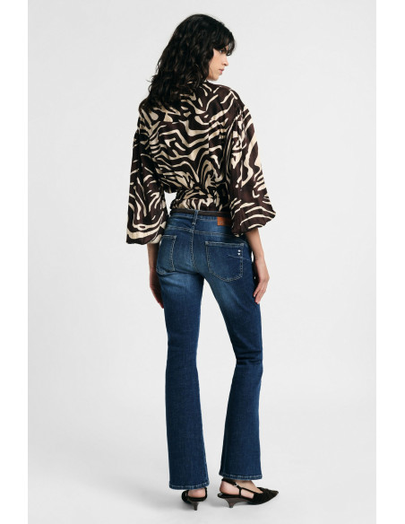 Jeans évasés avec bas large et coutures apparentes, s'il vous plaît