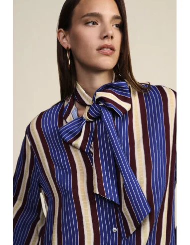 Camicia A Righe Con Fiocco Collo E Polsini Arricciati Dixie
