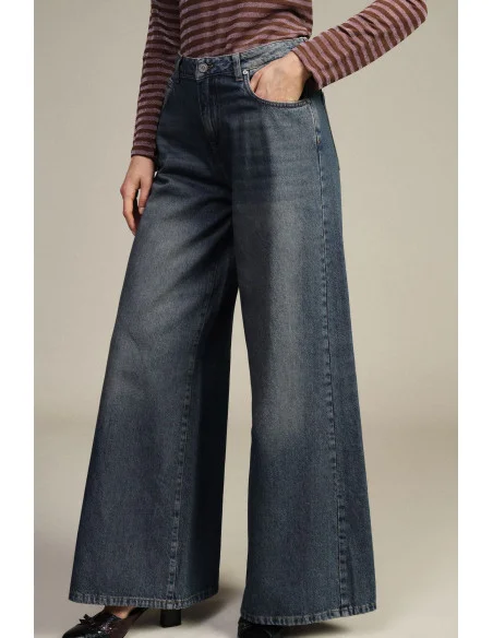 Jean à taille haute et jambes larges, cinq poches, modèle Dixie