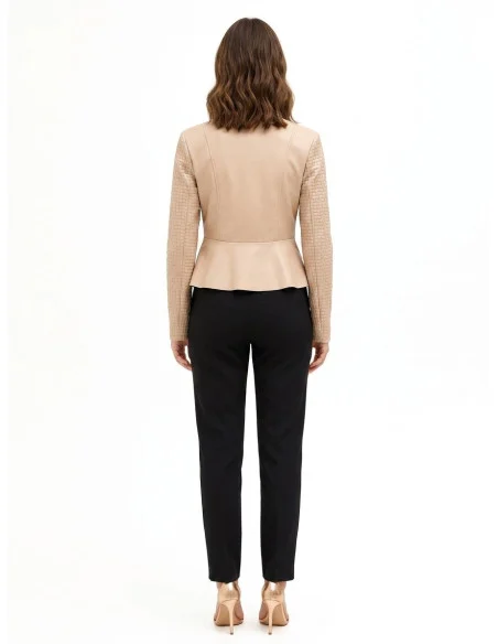 Veste péplum en simili cuir avec motif à carreaux entrelacés et bretelles Rinascimento