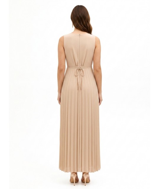 Robe longue en georgette plissée avec une fine ceinture bijou « Rinascimento »