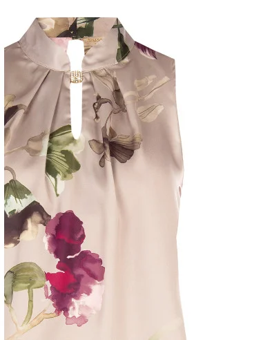 Top fluide en satin fleuri avec col et bouton bijou Rinascimento