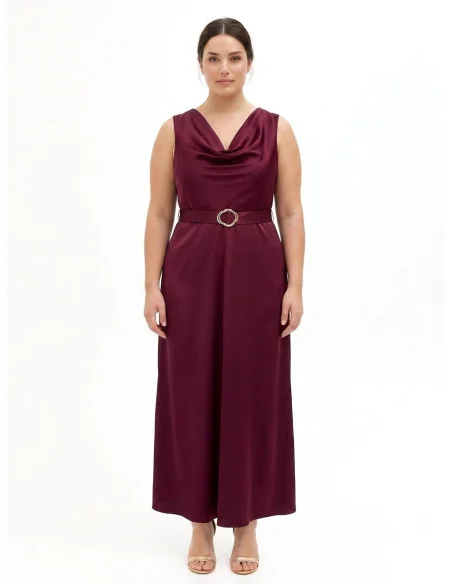 Robe longue grande taille en satin avec ceinture et boucle intégrées Rinascimento Curvy
