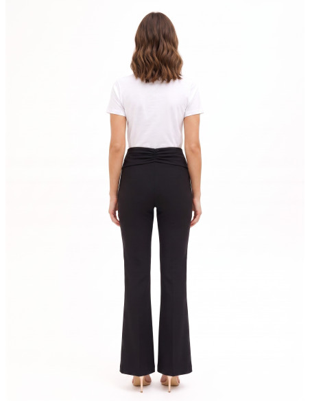 Pantalon évasé en crêpe scuba avec détail métallique et fronces à l...