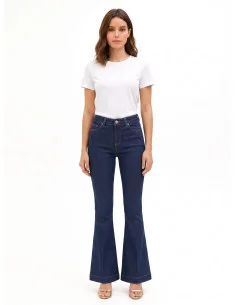 Jeans Flare Con Impunture A Contrasto Rinascimento