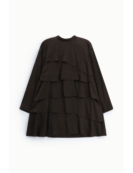 Robe courte à manches longues et volants, s'il vous plaît