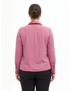 Curvy Shirt in Matt Satin with Contrast Details – Rinascimento Curvy 2