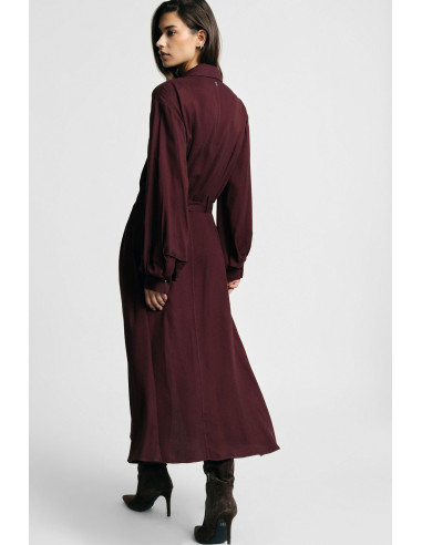 Robe longue avec ceinture et boutons sur le devant, s'il vous plaît