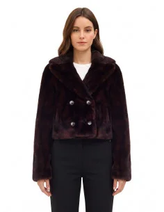 Veste courte à double boutonnage en fourrure synthétique douce à effet strié, avec surpiqûres tachetées et poches passepoilées