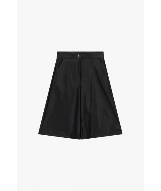 Dixie Wide-Leg Shorts with Pleats and Side Pockets