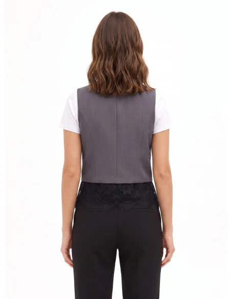Loose-fitting waistcoat with Rinascimento-style lace trim