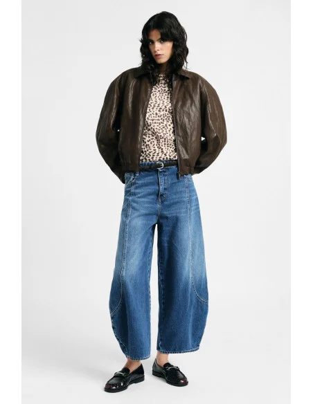 High-waisted balloon-fit jeans with rounded seams – please