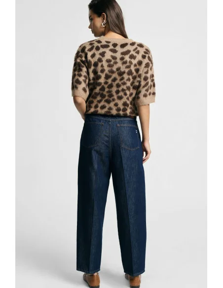 High-waisted balloon-fit jeans with visible darts – Please