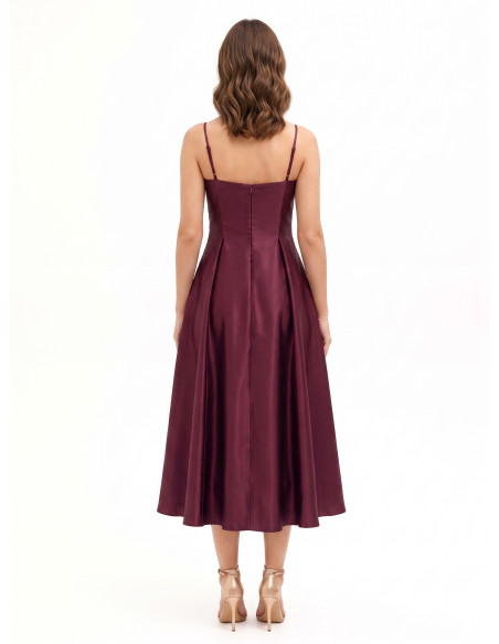 Robe midi en satin structuré, coupe évasée, avec poches « Rinascimento »