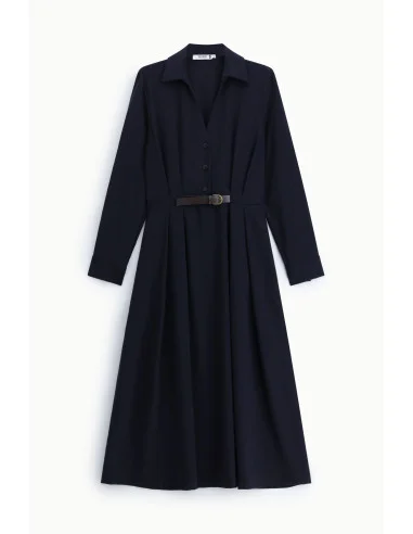 Long dress with a belt and a classic collar, please