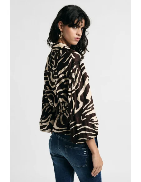 Animal-print shirt with a belt at the waist – Please