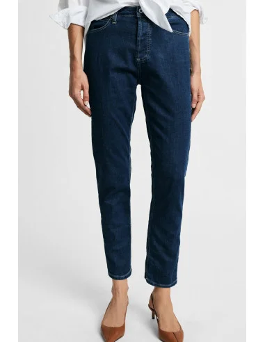Straight-Leg Jeans with Contrast Stitching Please