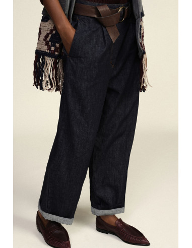 Wide-Leg Jeans with Belt and Cuffed Hem Dixie