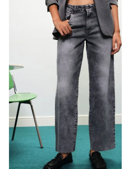 Wide-Leg Jeans with Vintage-Effect Wash Dixie