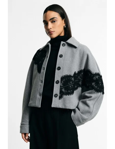 Veste-chemise courte avec empiècements en dentelle Please