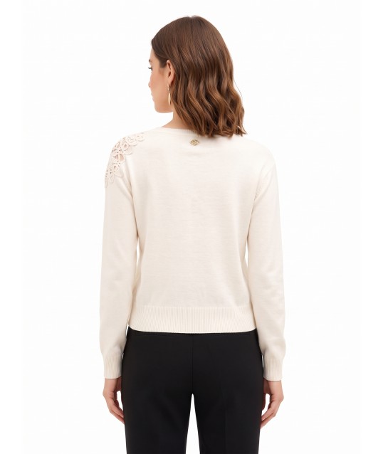 Maglione Sottile In Misto Viscosa E Lana Con Inserto Crochet Sulla Spalla Rinascimento