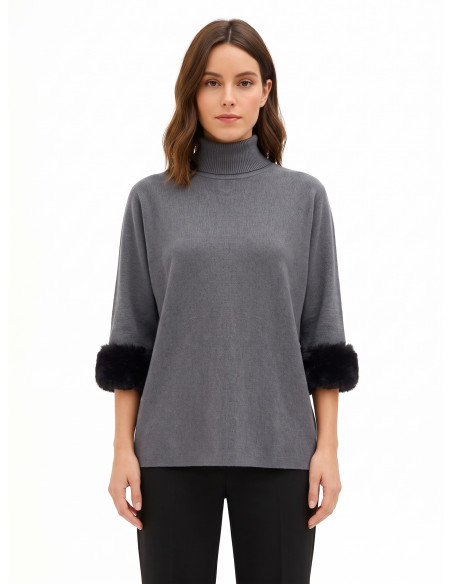 Pull à col roulé ample avec empiècements en fausse fourrure « Rinascimento »