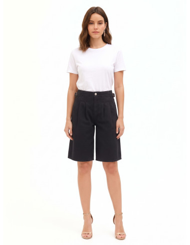 Wide-leg Bermuda jeans with straps at the hips and double darts – Rinascimento