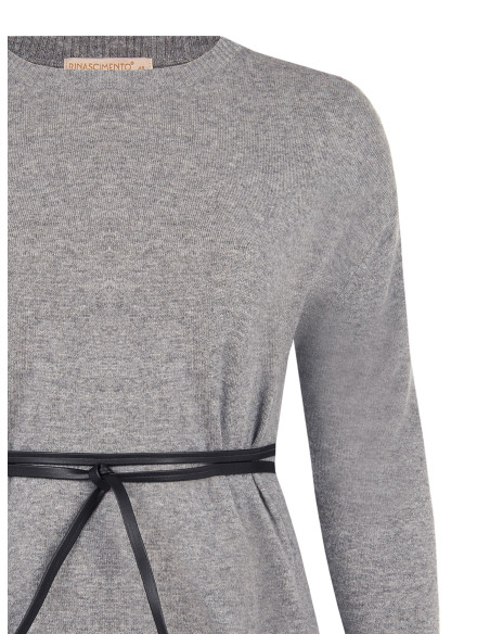 Pull ample pour femmes rondes, avec bas en dentelle et longue ceinture fine en simili-cuir, collection Rinascimento Curvy