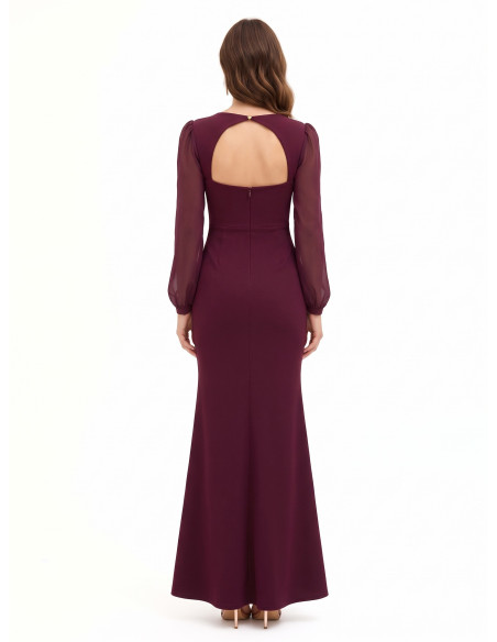 Robe longue de style sirène en crêpe scuba avec découpe dans le dos...