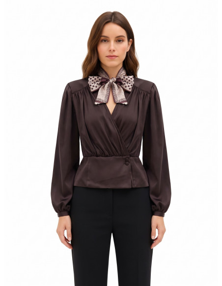 Blouse portefeuille en satin à encolure en V avec foulard amovible ...
