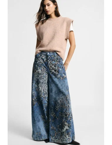 Jean animalier à jambes très larges et taille moyenne Please