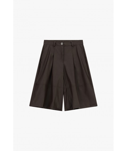 Short taille moyenne avec pinces et passants « Please »