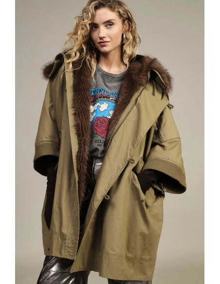 Cappotto Oversize Con Alamari E Collo Pelliccia Dixie