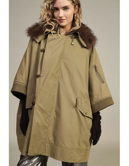 Manteau oversize avec boutons et col en fourrure Dixie